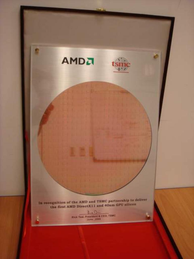 [03/06/2009] AMD First 40nm-Wafer 