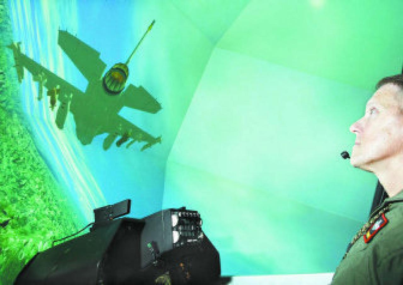 [12/06/2009] Militärische Flugsimulationen bieten bereits seit langem quasi-Rundumsicht.