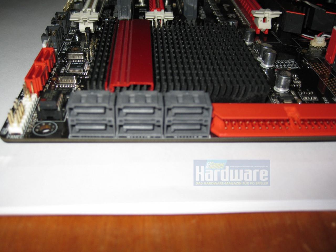 [13/06/2009] P55-Mainboard Asus Maximus III Formula (6)