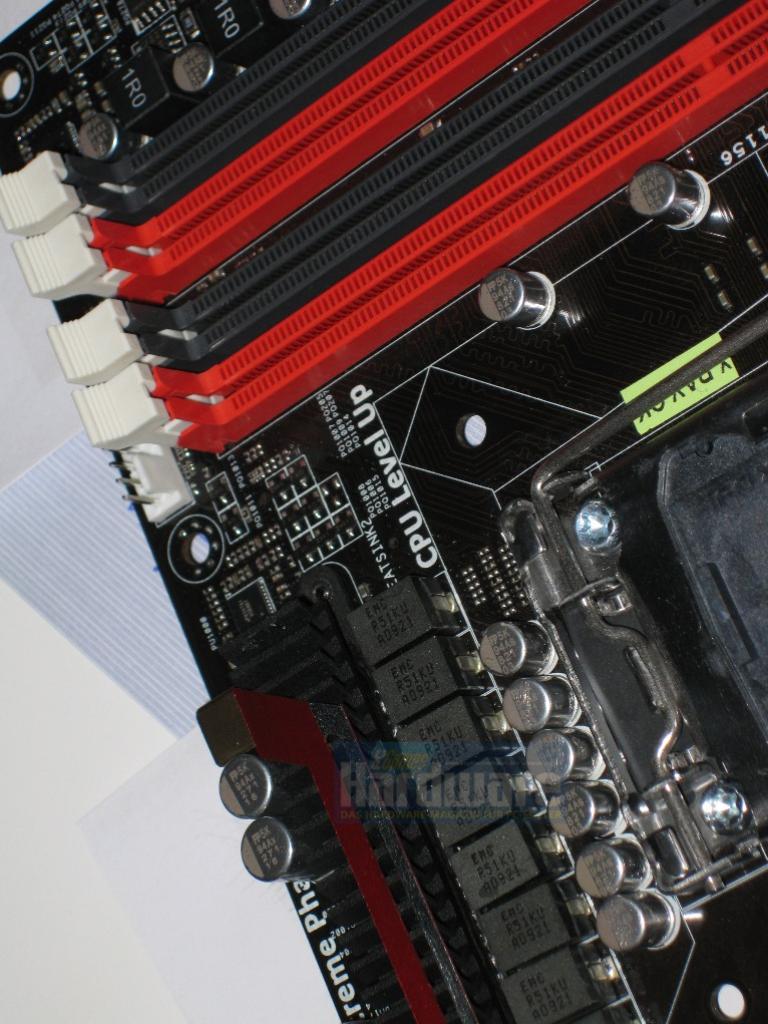 [13/06/2009] P55-Mainboard Asus Maximus III Formula (16)