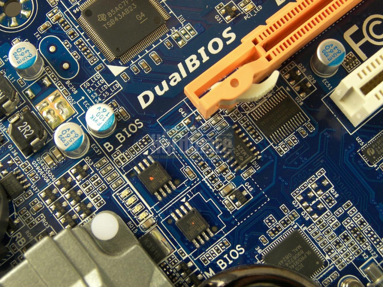 [12/06/2009] P55-Mainboard Gigabyte EP55A-UD4P für Core i5/Lynnfield (9)