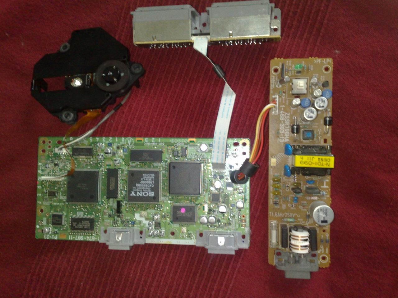 [12/06/2009] Sony PS1 zerlegt (21)