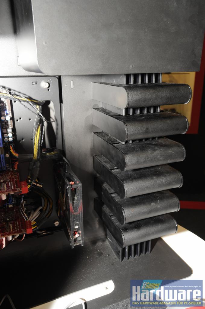 [09/06/2009] Thermaltake auf der Computex 2009 (15)