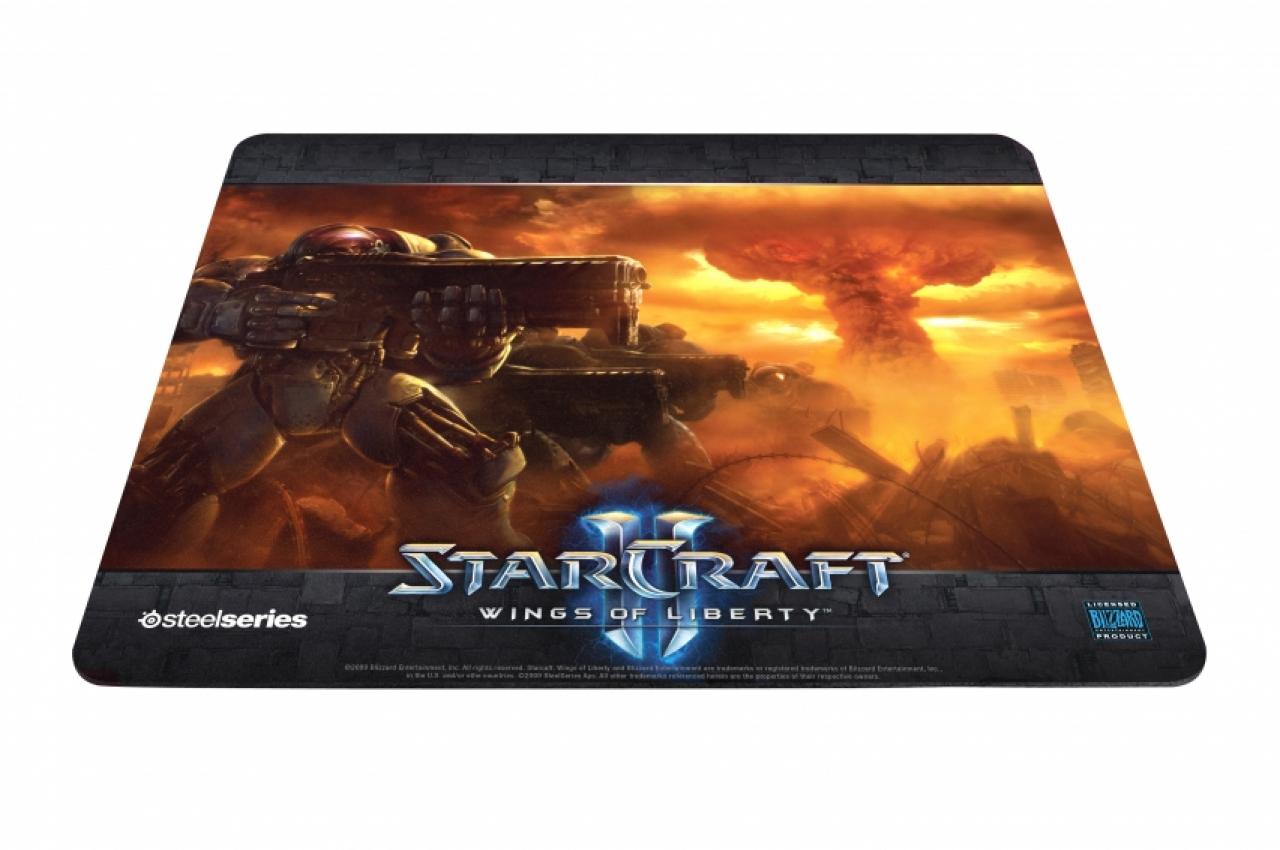 [22/07/2009] Mit Terran Marine und Kerrigan vs. Zeratul stellt Steelseries zwei neue Motive der limited-QCK-Mauspad-Edition vor. (1)