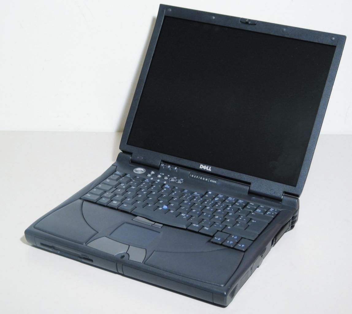 [17/07/2009] Dell-Notebook (Ende 2002) mit Mobility Radeon 9000: John Carmack behauptete damals, dass Notebooks mit Ati Mobility Radeon 9000 genug Leistung für Doom 3 bringen. Das stimmte nicht, wie wir heute wissen.