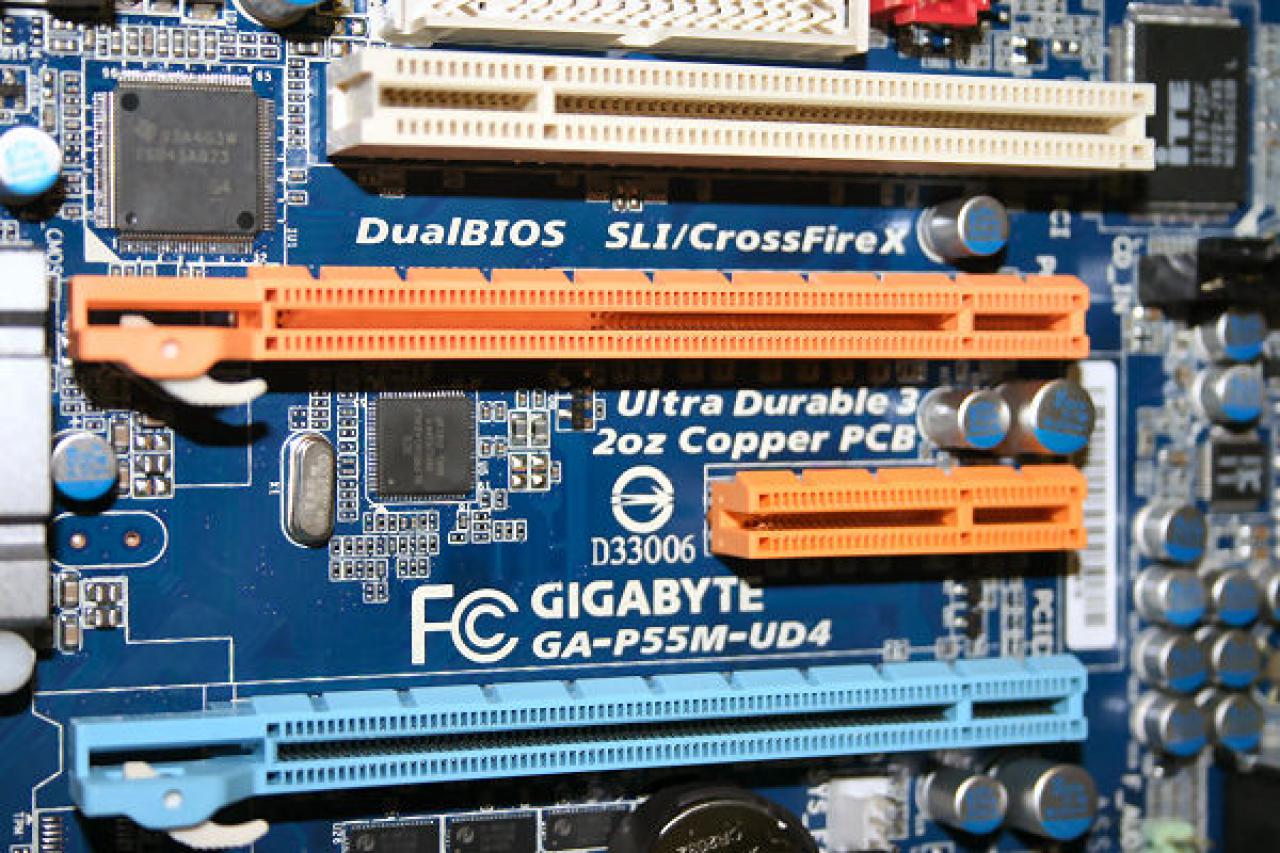 [13/07/2009] Mit dem GA-P55M-UD4 stellt Gigabyte das erste Micro-ATX-Mainboard für Intels kommende Lynnfield-Generation (Core i5) vor. (8)