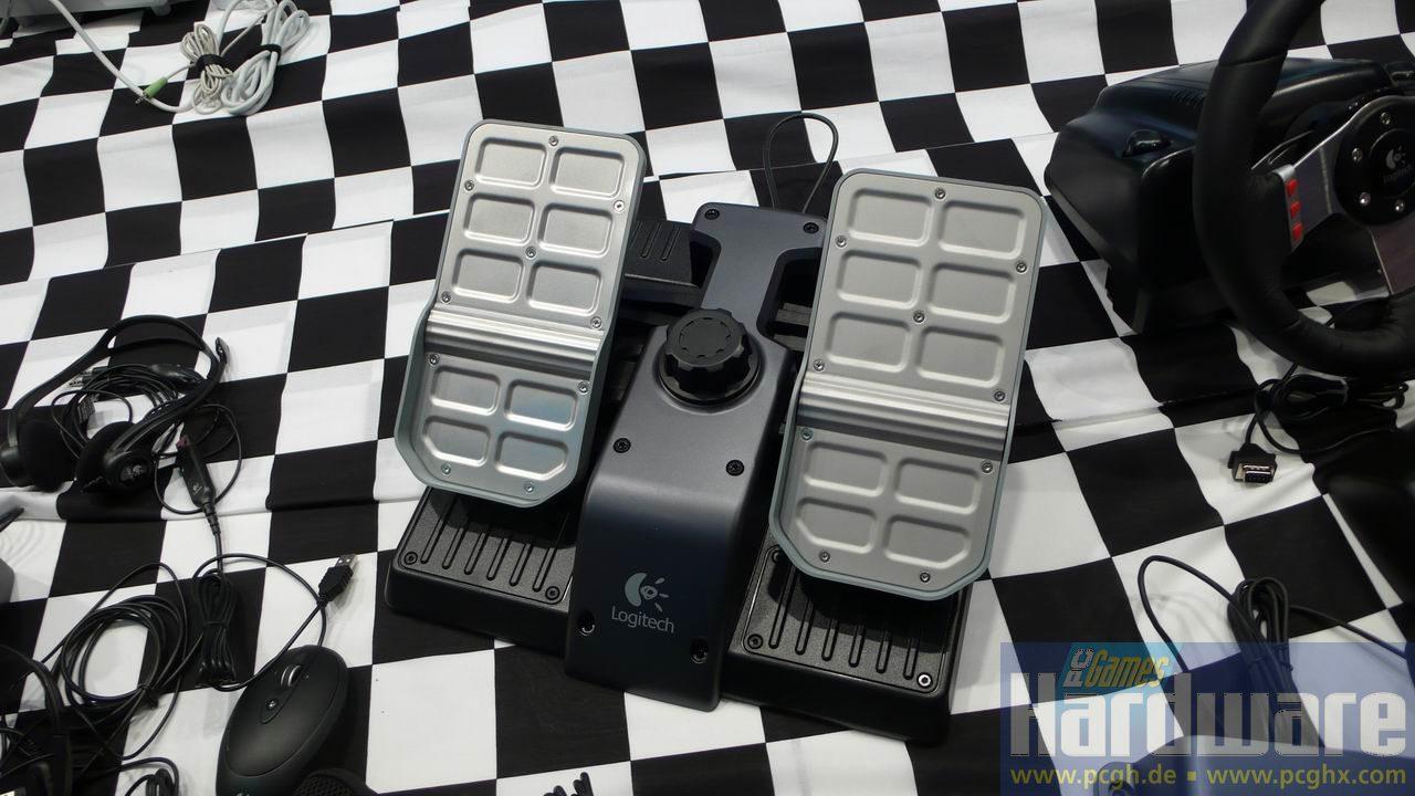 [02/07/2009] Logitech Flight System G940 Pedale 00