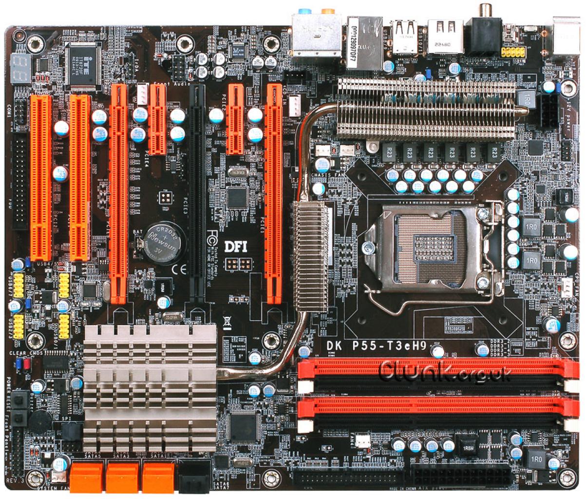 [29/08/2009] Weitere Hauptplatine von DFI auf Basis des Intel P55-Chipsatzes enthüllt. (2)