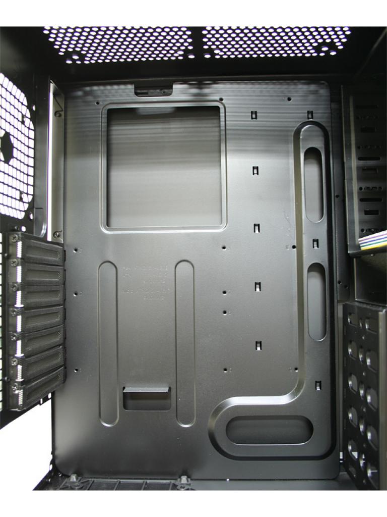 [07/08/2009] NZXT Beta Evo Klassik: Neuer Midi-Tower vorgestellt. (3)