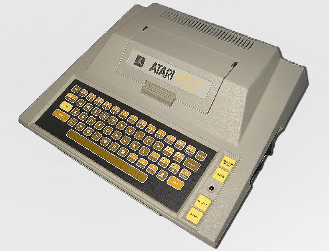 [26/08/2009] Der Atari 400 mit Folientastatur