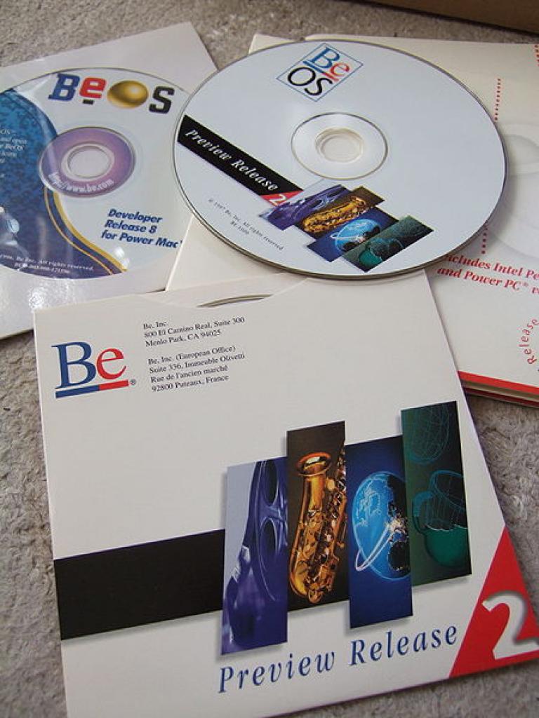 [12/08/2009] Die erste Version von BeOS (hier die zweite Preview-Version) erschien 1995.