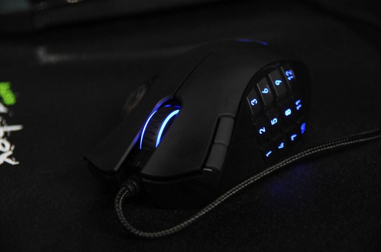 [21/08/2009] Bilder der Razer Naga direkt von der Gamescom. (7)