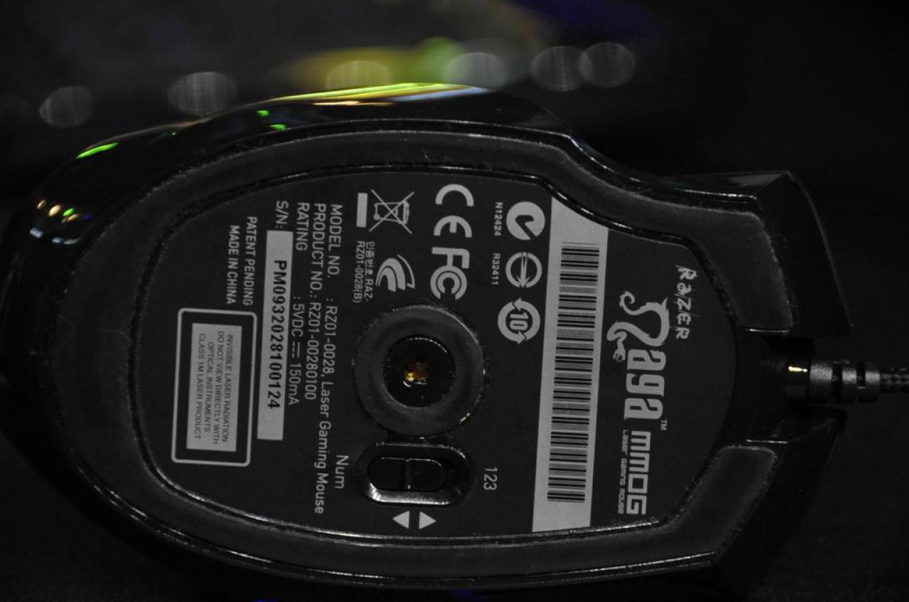 [21/08/2009] Bilder der Razer Naga direkt von der Gamescom. (8)
