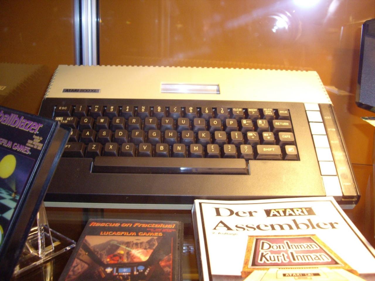 [25/08/2009] Atari 800 XL (1982)