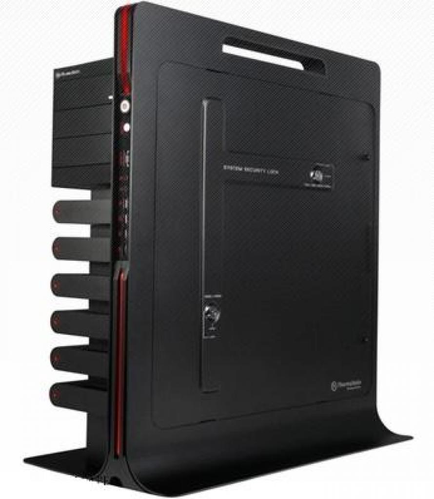 [28/08/2009] Thermaltake Level 10 ab Oktober für 690 US-Dollar.