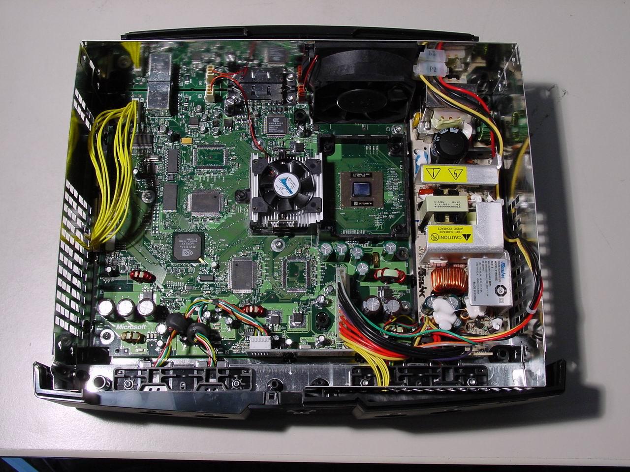 [07/08/2009] Xbox Hardware Gesamtansicht