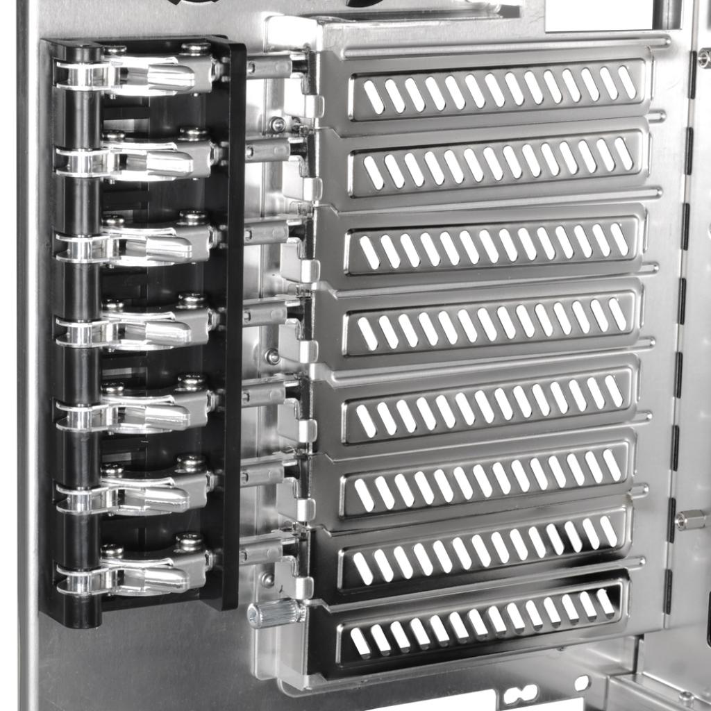 [28/08/2009] Lian Li PC-B25F (10)