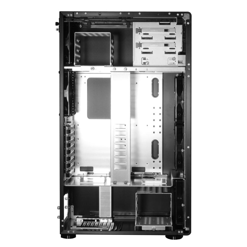 [11/08/2009] Lian Li PC-X1000 teilt den internen Raum in drei Zonen auf. (14)