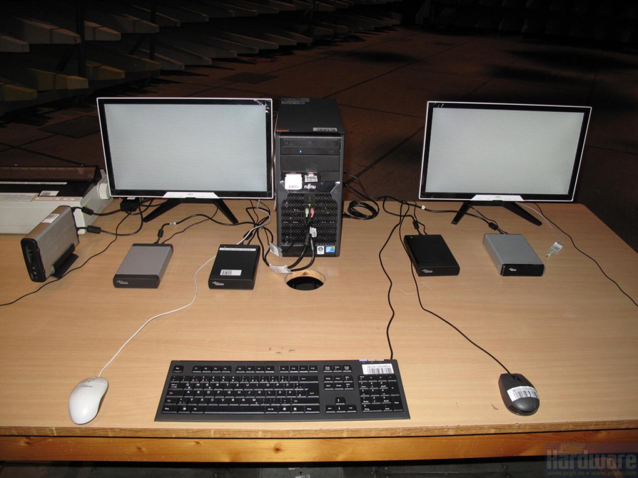 [15/09/2009] Fujitsu Testlabore: Die Rechner mit vielen angeschlossenen Geräten