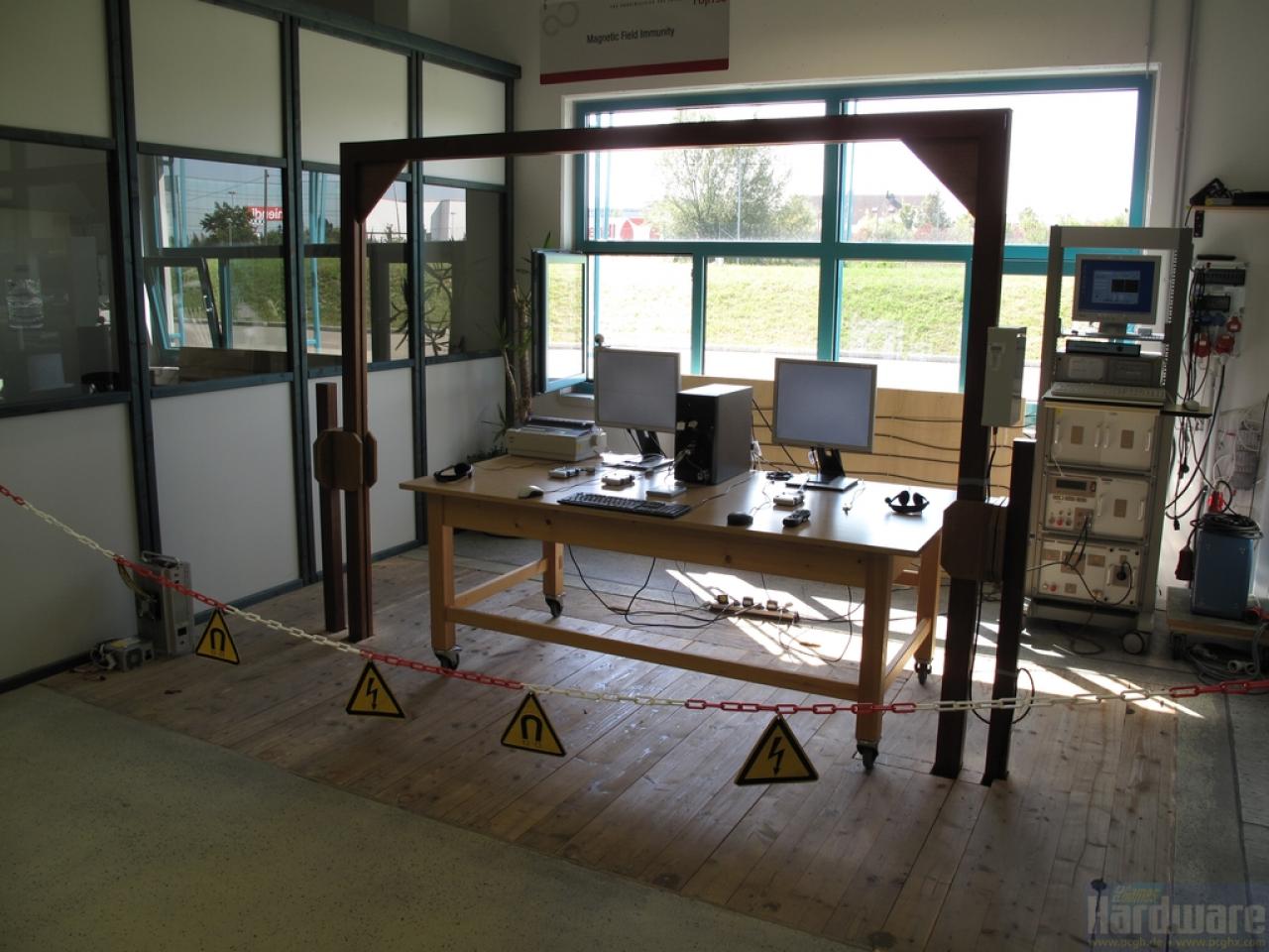 [15/09/2009] Fujitsu Testlabore: Messung der Magnetfeldimmunität