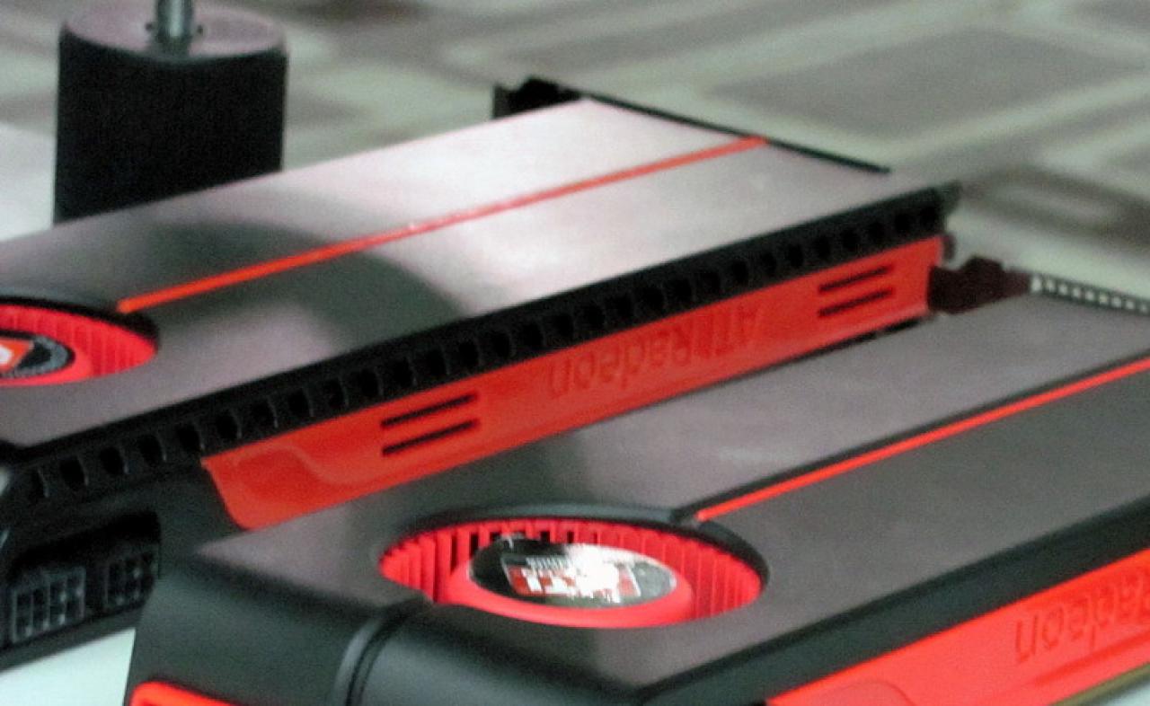 [25/09/2009] Die ersten Bilder einer vermutlichen Radeon HD 5870 X2