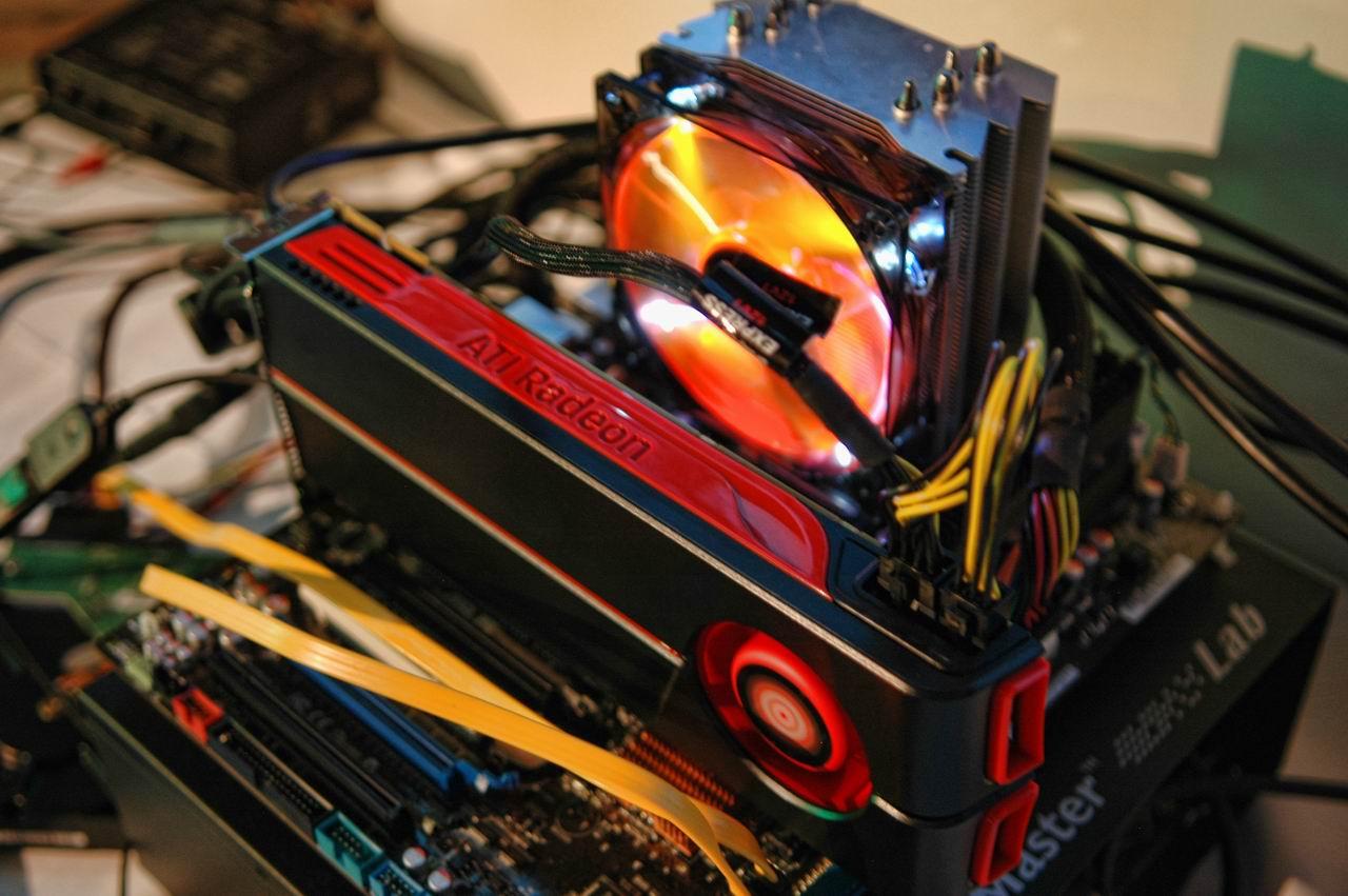 [15/09/2009] Ati Eyefinity: Grafikkarte der Radeon-HD-5000-Serie (8)