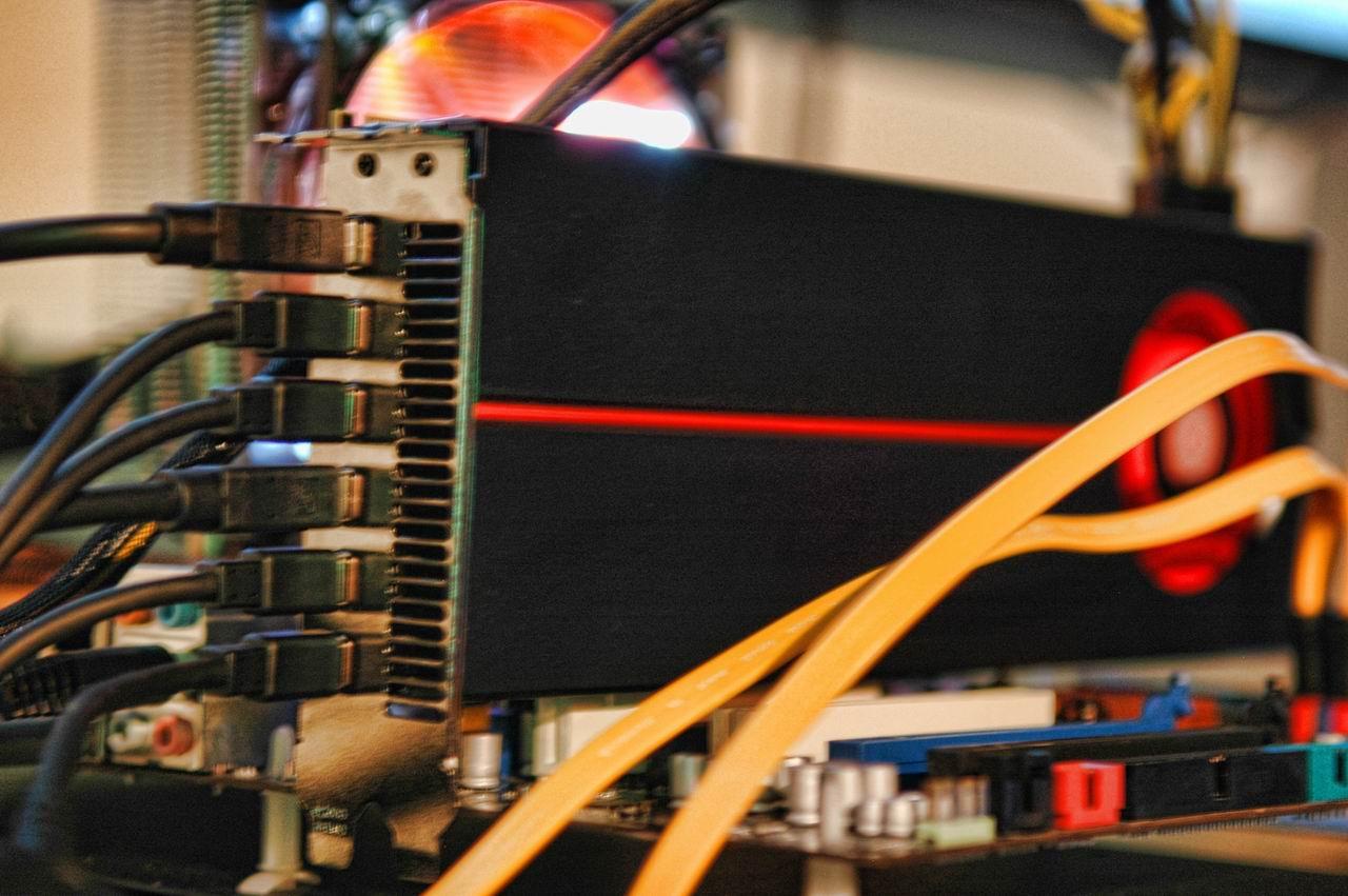 [15/09/2009] Ati Eyefinity: Grafikkarte der Radeon-HD-5000-Serie (5)