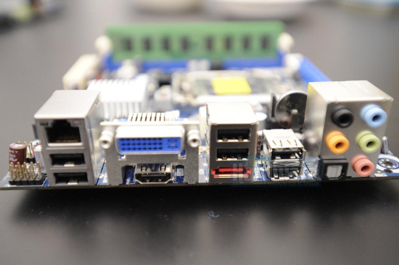 [24/09/2009] Sockel-1156-Mainboard für Clarkdale-CPUs im Mini-ITX-Format (4)