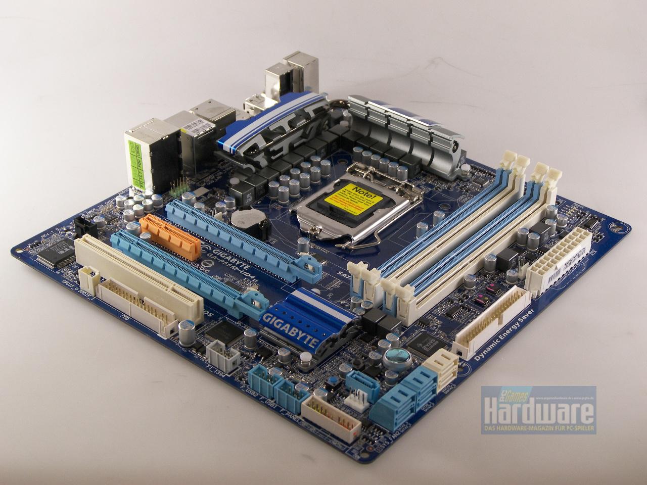 [09/09/2009] Gigabyte P55M-UD4: Ebenfalls Micro-ATX-Format aber bessere Ausstattung samt stärkerer Kühlung (3)