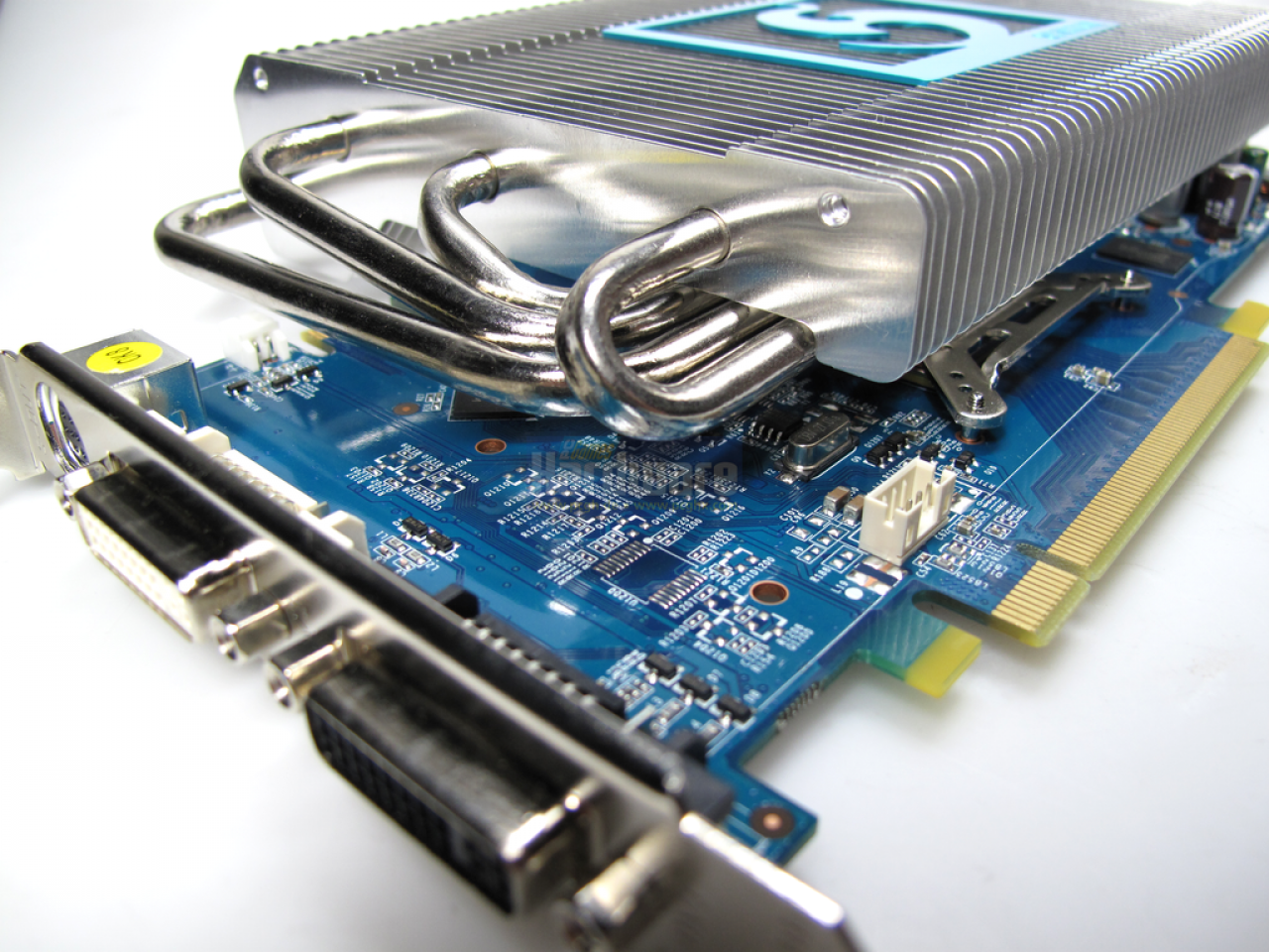 [08/09/2009] Sparkle Geforce 9800GT Coolpipe (1)