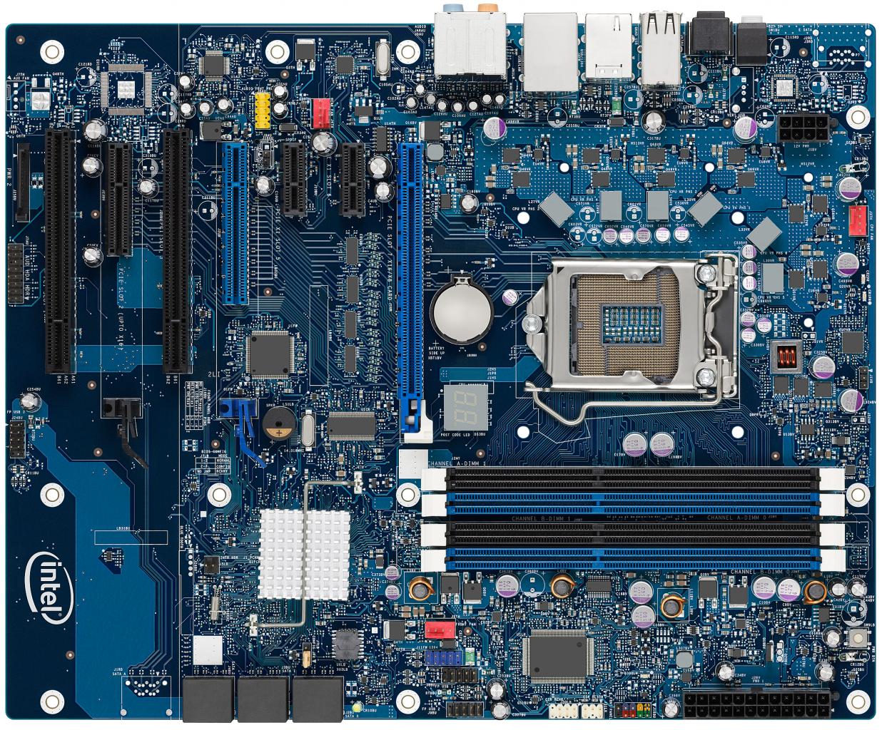 [08/09/2009] Intel Desktop Board DP55WG (5)