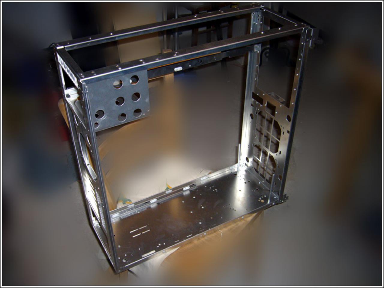 [06/09/2009] PC Games Hardware Extreme: Casemod 