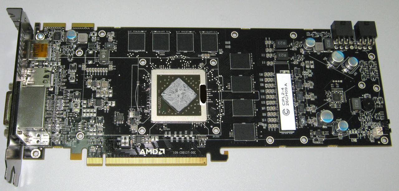 [15/09/2009] Bilder einer HD 5870er auf dem Blog KIKÚRTNAGY DIÓ von einem Blogger namens _caizzz