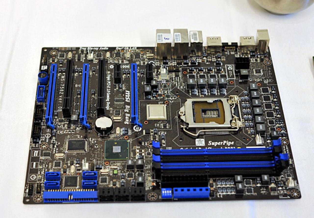 [24/09/2009] Das MSI P55-Mainboard mit dem Codenamen Big Bang soll das erste Modell mit Hydra-200-Chip werden.