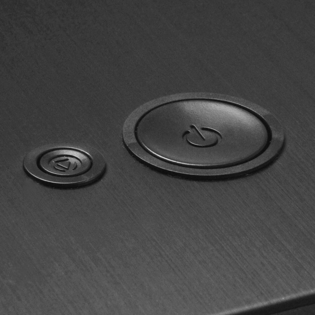 [03/09/2009] Lian Li PC-P7FN (9)