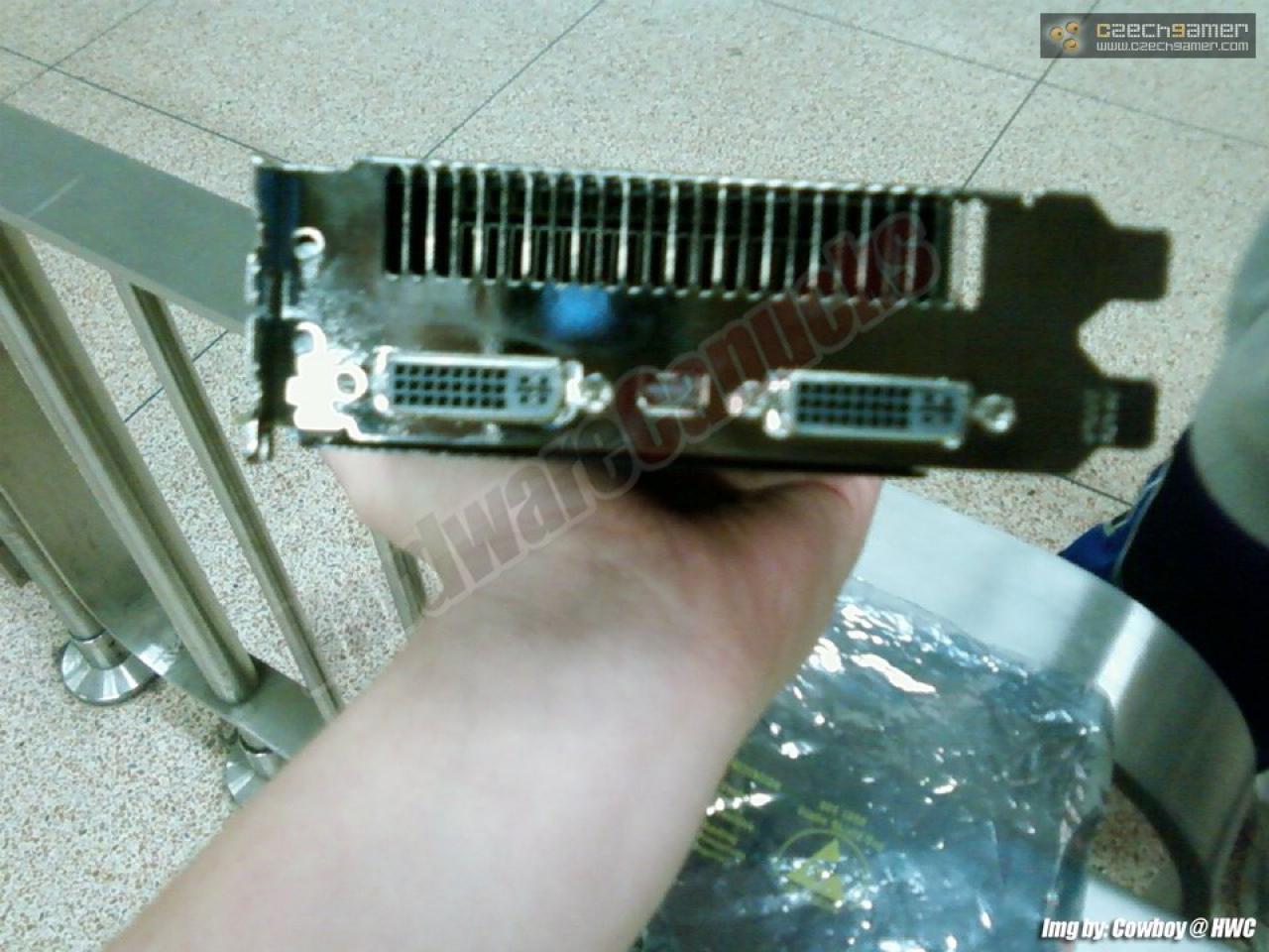 [30/10/2009] Angebliche Radeon HD 5900 (Hemlock) (14)