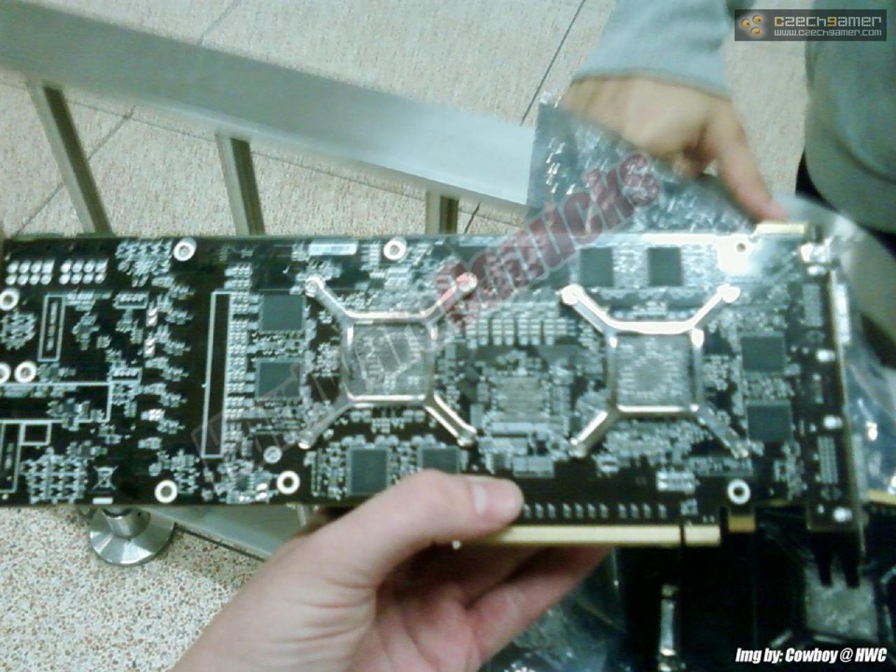 [30/10/2009] Angebliche Radeon HD 5900 (Hemlock) (10)