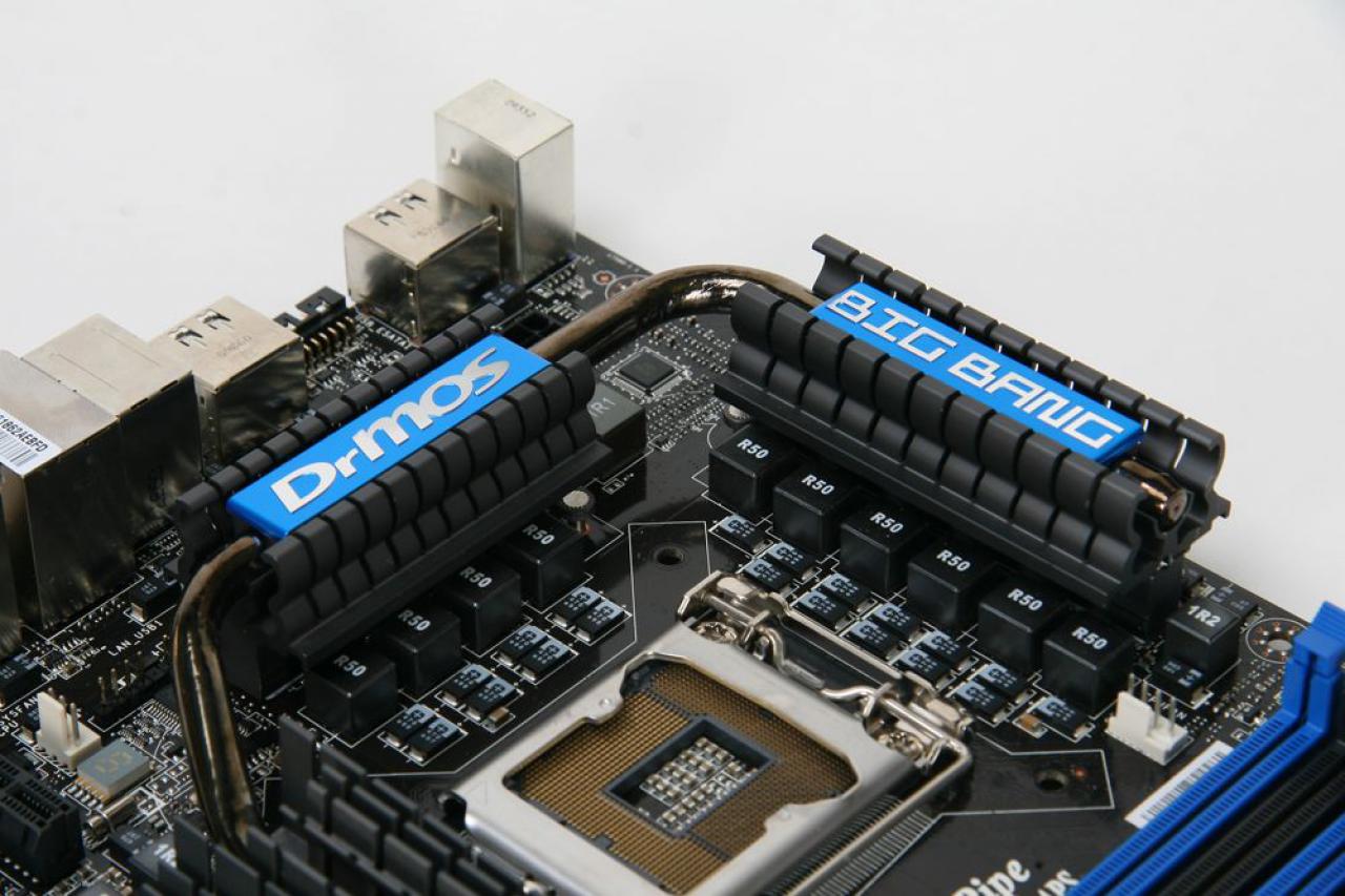 [29/10/2009] MSI Big Bang Trinergy: P55-Mainboard mit NF-200-Chip (5)