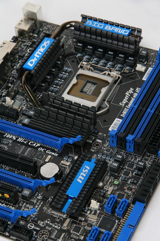 [29/10/2009] MSI Big Bang Trinergy: P55-Mainboard mit NF-200-Chip (6)