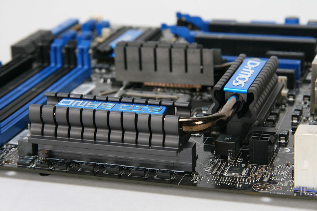 [29/10/2009] MSI Big Bang Trinergy: P55-Mainboard mit NF-200-Chip (7)
