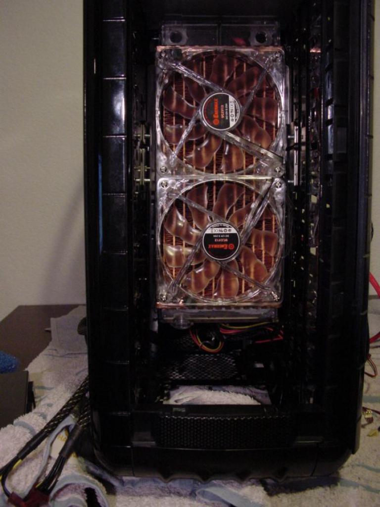 [31/10/2009] PC Games Hardware Extreme: Ein High-End-PC entsteht (47)