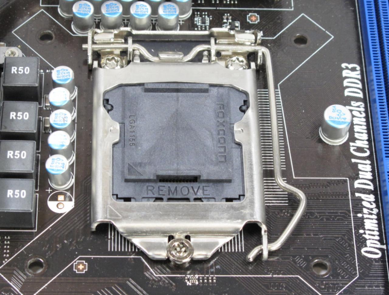 [16/10/2009] Foxconn-Sockel auf einem MSI-Mainboard
