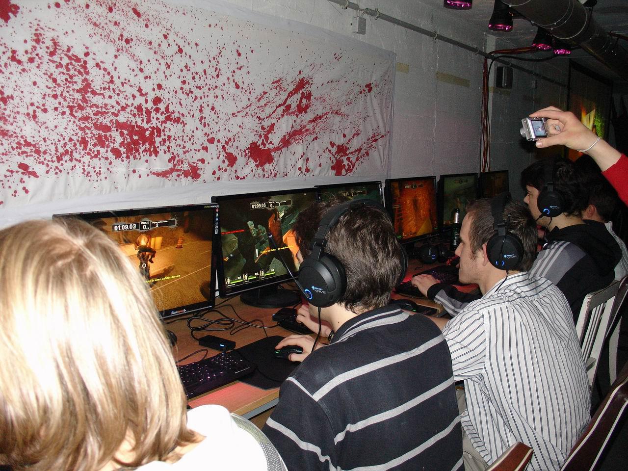 [29/10/2009] Left 4 Dead 2: Horror-Show beim Probespielen (8)