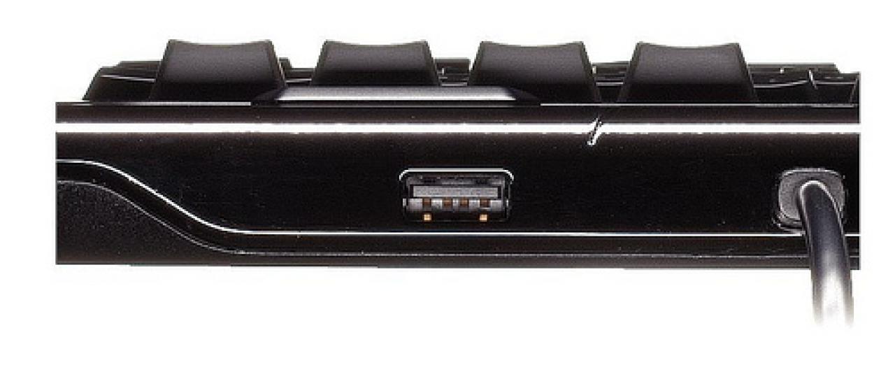 [15/10/2009] Logitech G110: Der USB-2.0-Hi-Speed-Anschluss