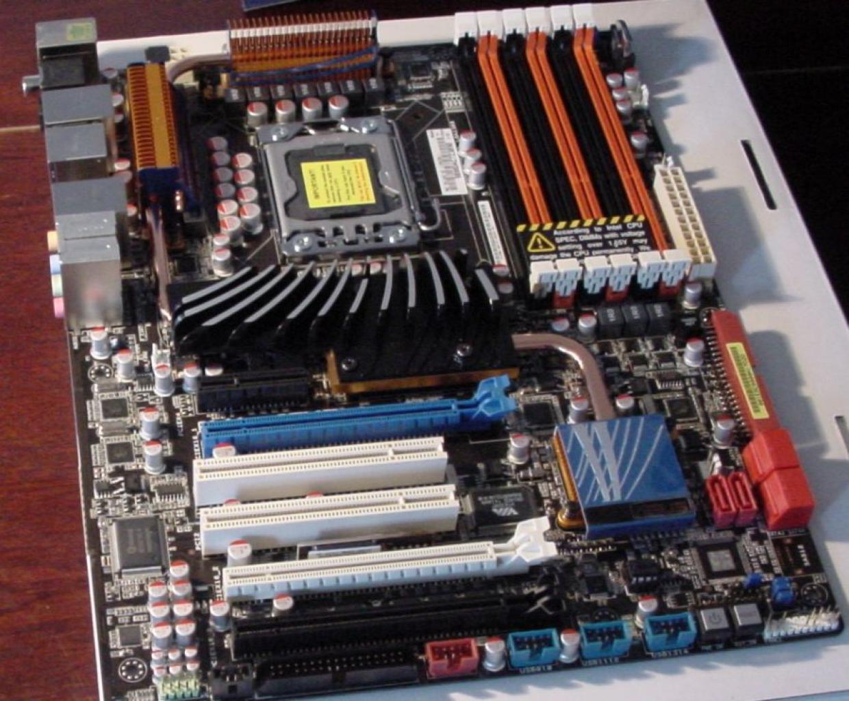 [31/10/2009] PC Games Hardware Extreme: Ein High-End-PC entsteht (29)