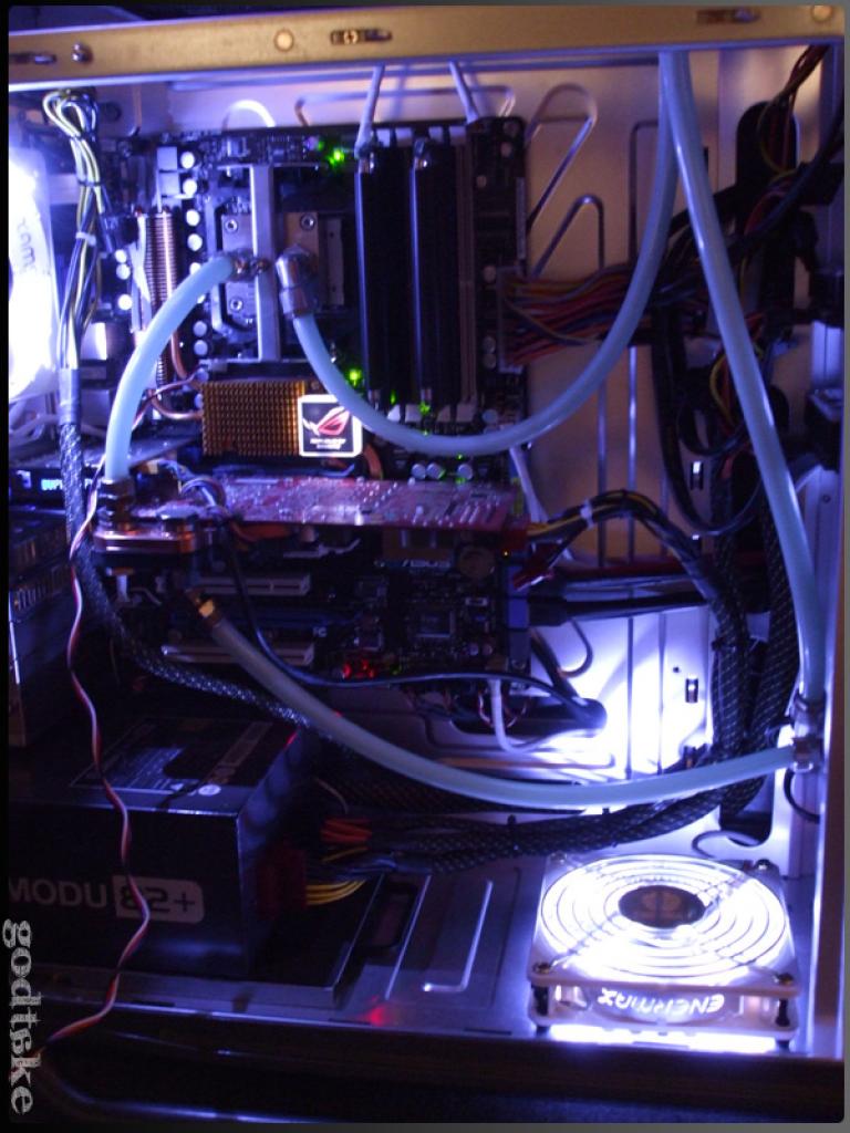 [29/11/2009] PC Games Hardware Extreme: Casemod 