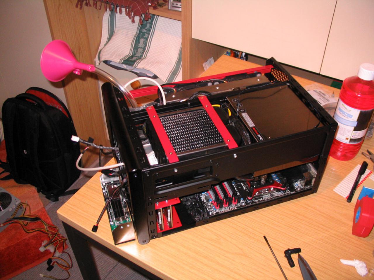 [17/11/2009] [Tagebuch] 1337-Shrinkage FTW - Corei7-MiniPC mit interner Wakü (5)