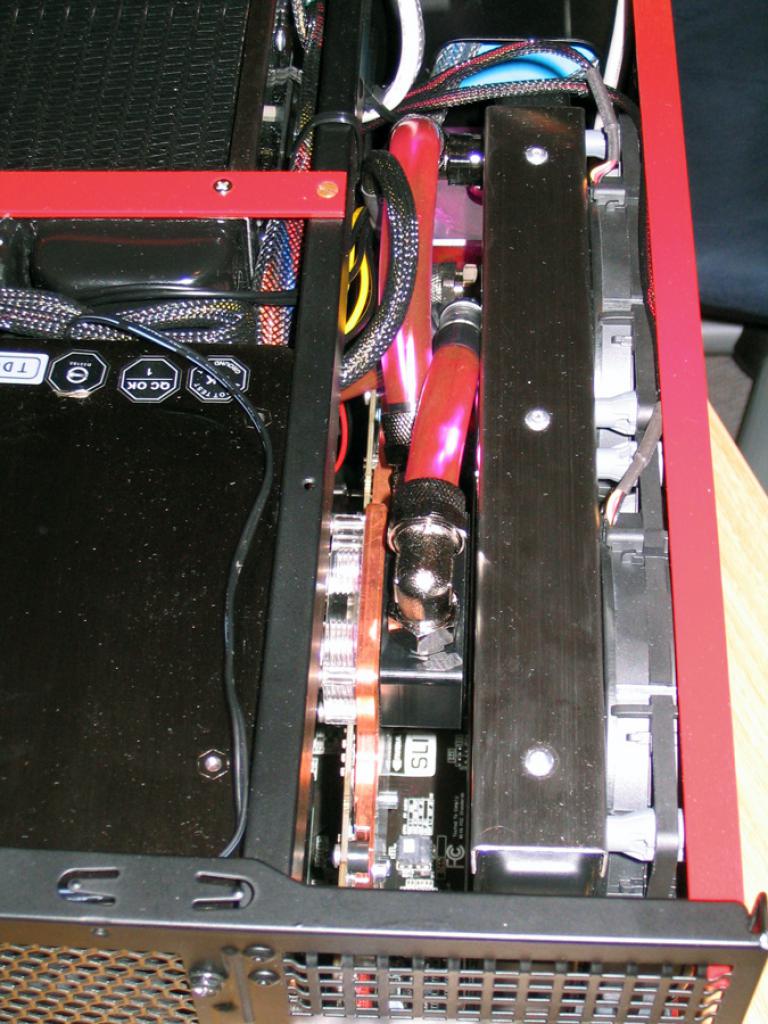 [17/11/2009] [Tagebuch] 1337-Shrinkage FTW - Corei7-MiniPC mit interner Wakü (7)