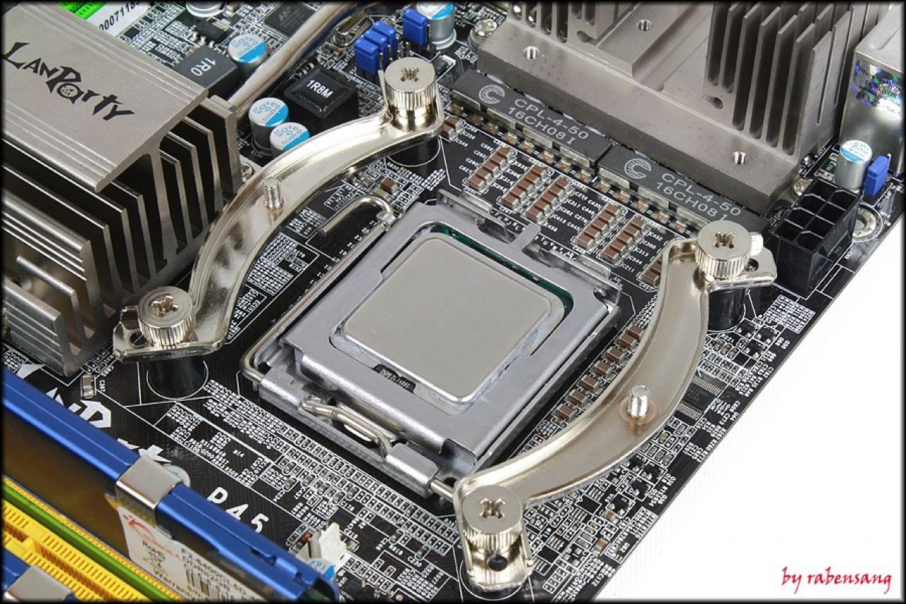 [24/11/2009] Noctua NH-D14 im Test by Rabensang (2)