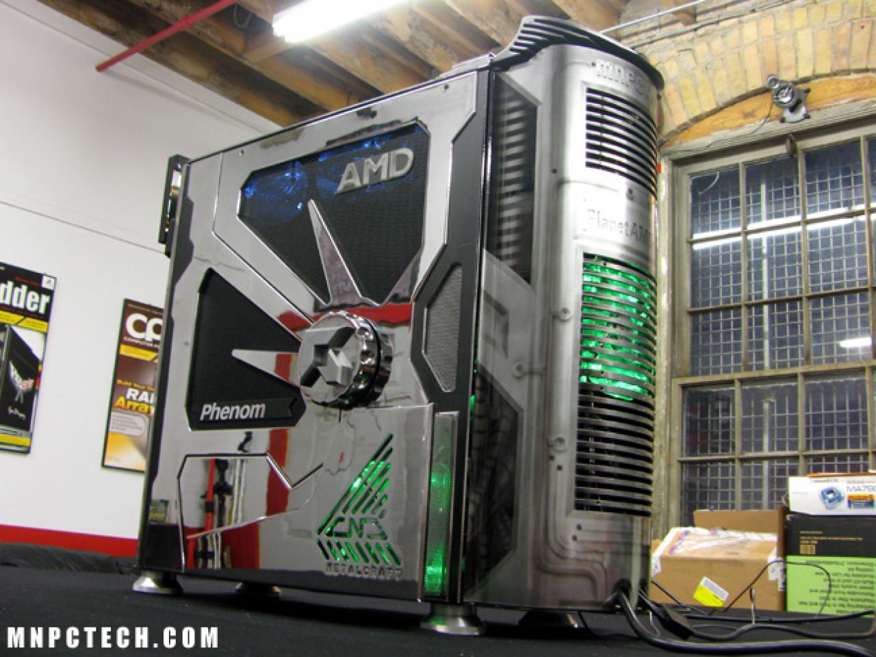 [20/11/2009] Weitere bekannte Casemods von Mnpctech.com: Project Phenom (1)
